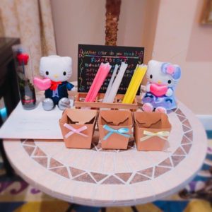 ウエディングドレスの色当てクイズ