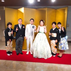新城有希子とM夫妻の記念撮影