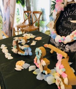 貝殻で海をモチーフにしたウエルカムボード