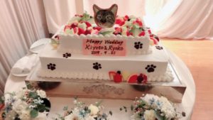 愛猫をモチーフにしたウエディングケーキ